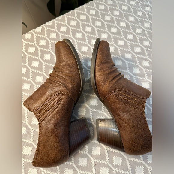 Baretraps Brown Ankle Boots Women’s Size 6M - Picture 8 of 13